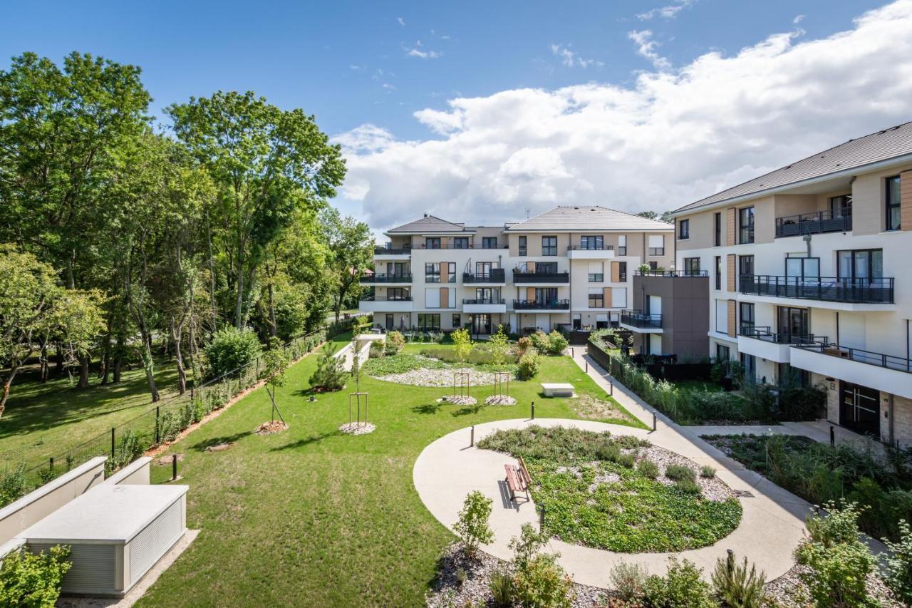 L'Atelier Des Reves By Plaza Proche Disneyland Montevrain Exterior photo